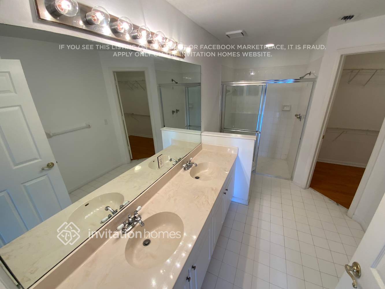 Building Photo - 3732 S Lancewood Pl