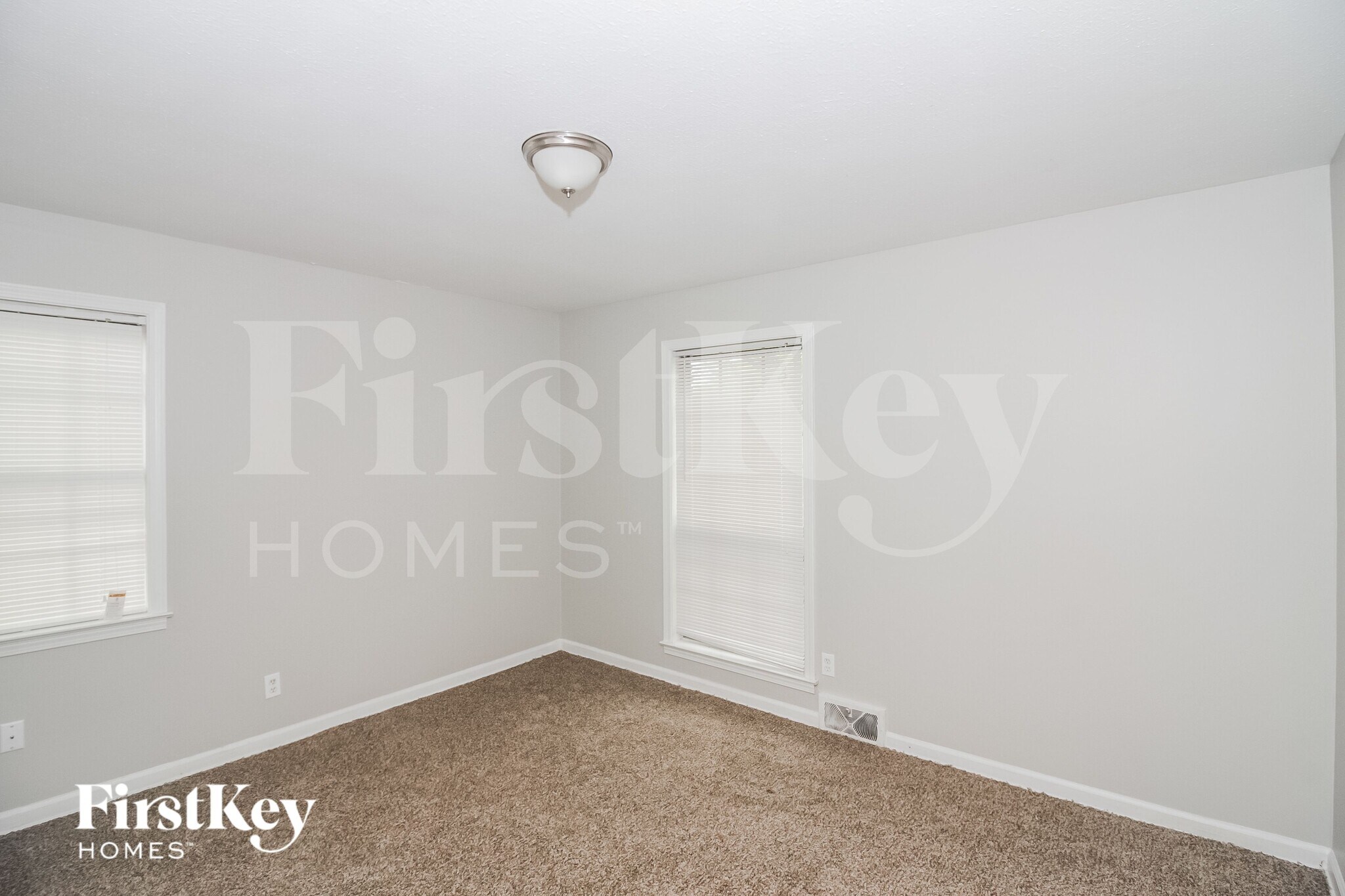 Building Photo - 5191 Kingswood Cove