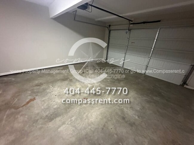 Building Photo - 113 Squarewood Ln NW