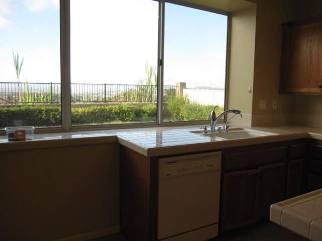 Building Photo - 4972 Overlook Dr