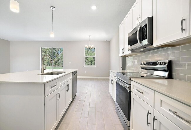 Building Photo - 1814 Diplomat Pkwy W