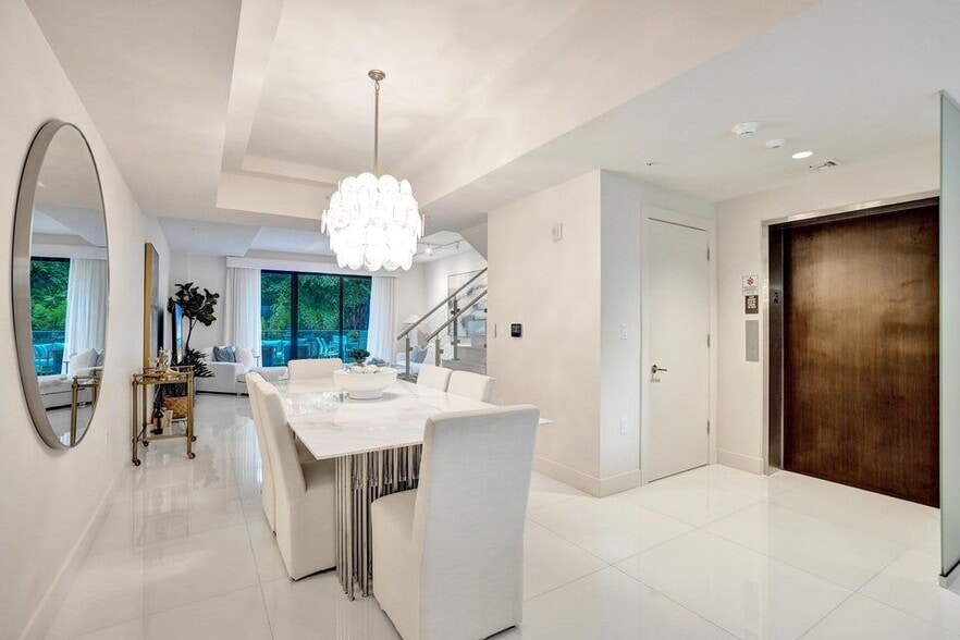 Building Photo - 3030 N Ocean Blvd