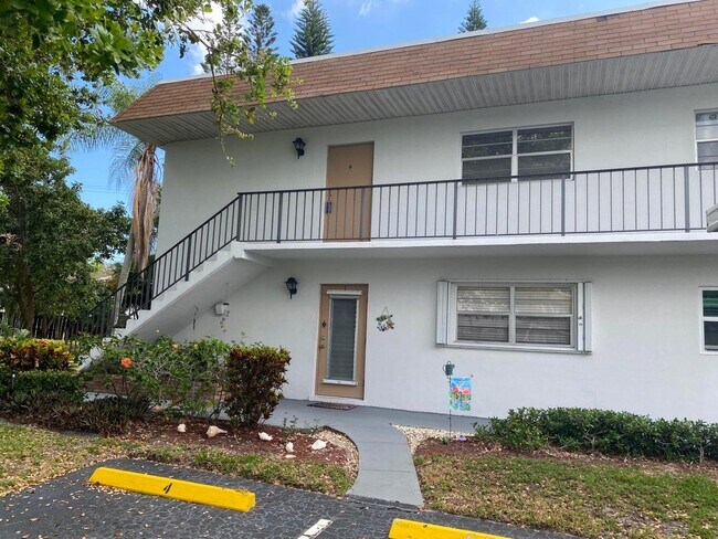 Building Photo - 2950 SE Ocean Blvd