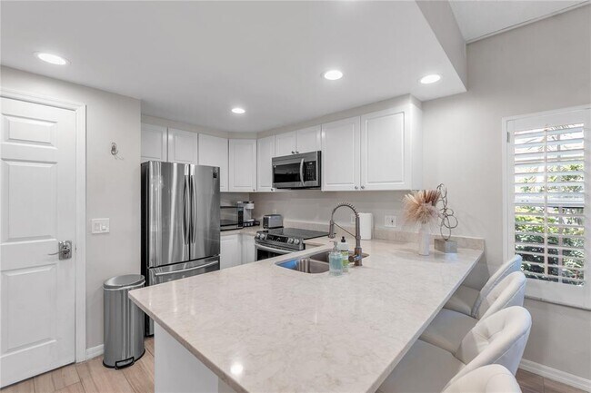 Building Photo - 3401 54th Dr W