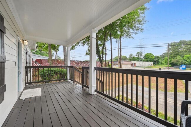 Building Photo - 3131 Washington Rd