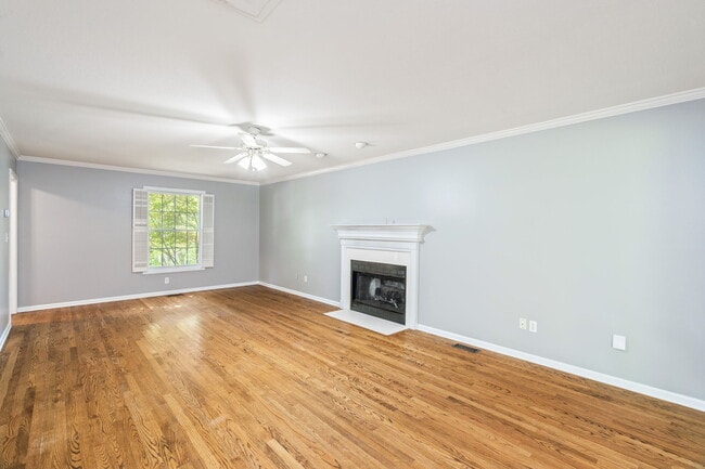 Building Photo - 2761 Dee Peppers Dr