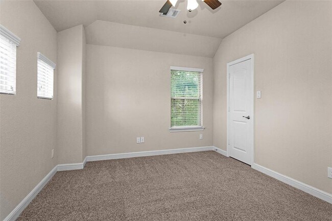 Building Photo - 236 Redwood Cyn Trl