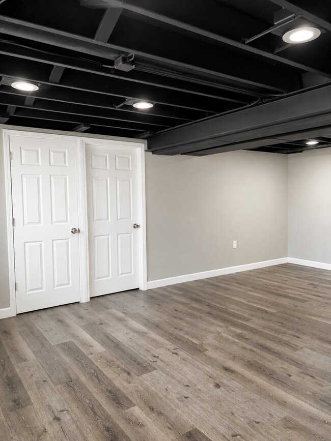 Building Photo - Spacious 3-Bedroom 2 Bath Home in Gary