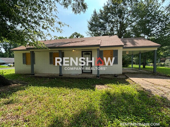 Building Photo - 4264 Double Tree St