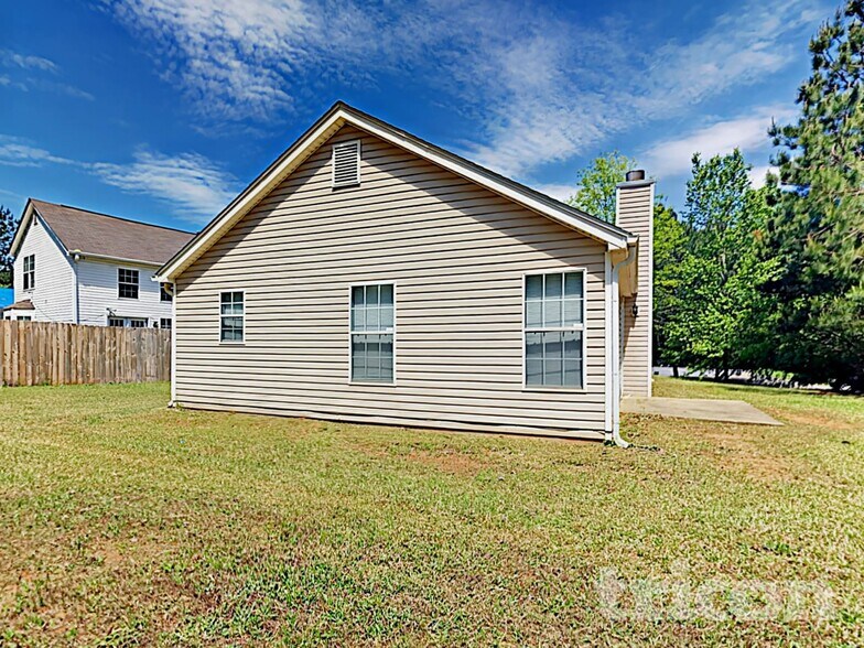 Building Photo - 1049 Charlbury Pl