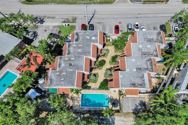 Building Photo - 1415 Miami Rd