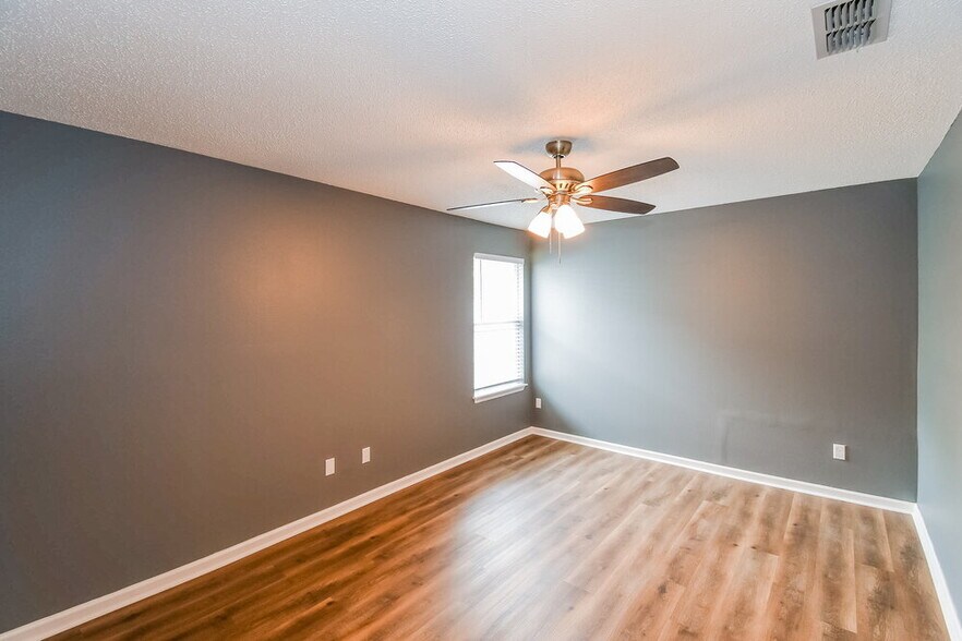 Building Photo - 1531 Slash Pine Ct