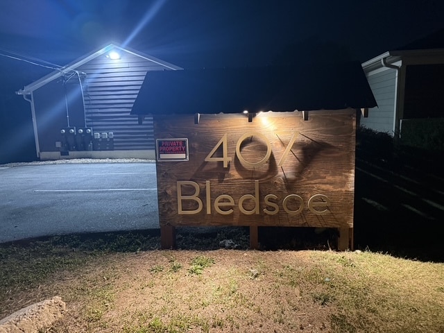 Building Photo - 407 Bledsoe Ave