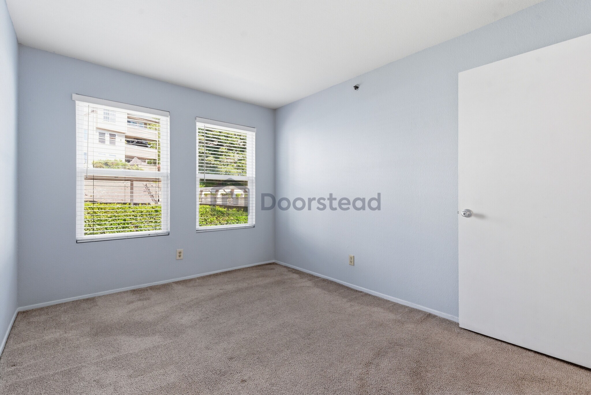 Building Photo - 675 Newbury Ln