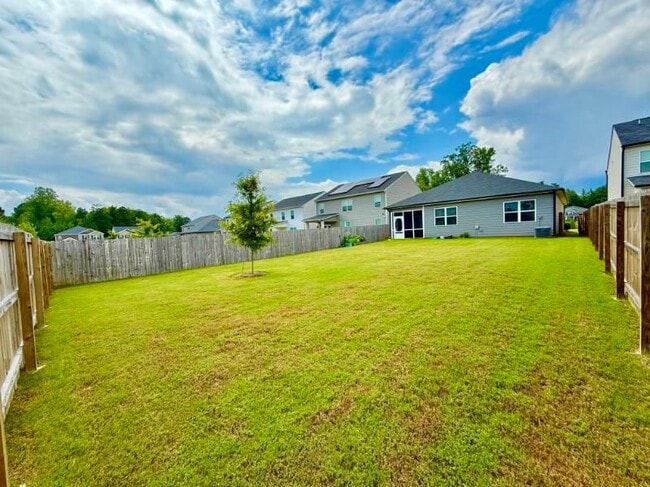 Building Photo - 2015 Waycross Ln