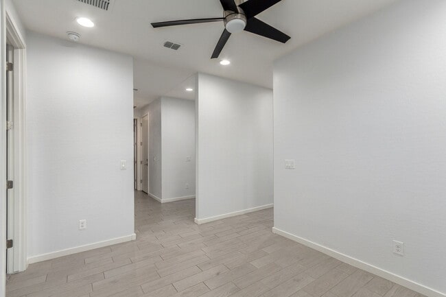 Building Photo - Stylish Living Near Queen Creek – Welcome ...