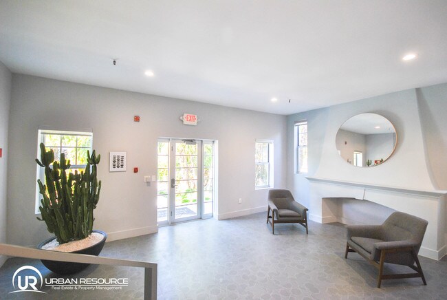 Building Photo - 1017 Jefferson Ave