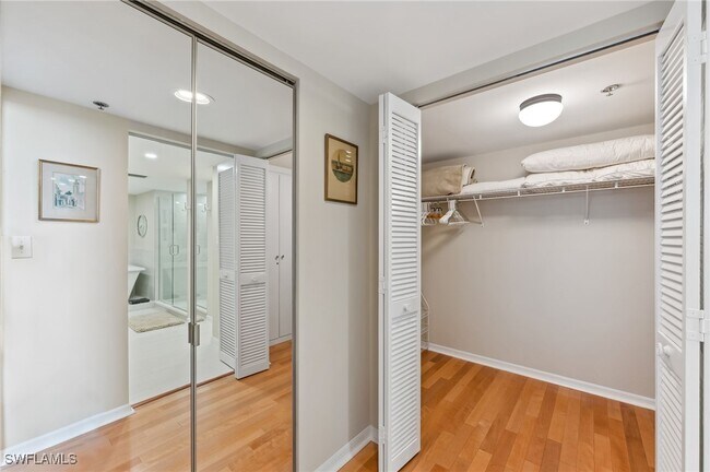 Building Photo - 6361 Pelican Bay Blvd