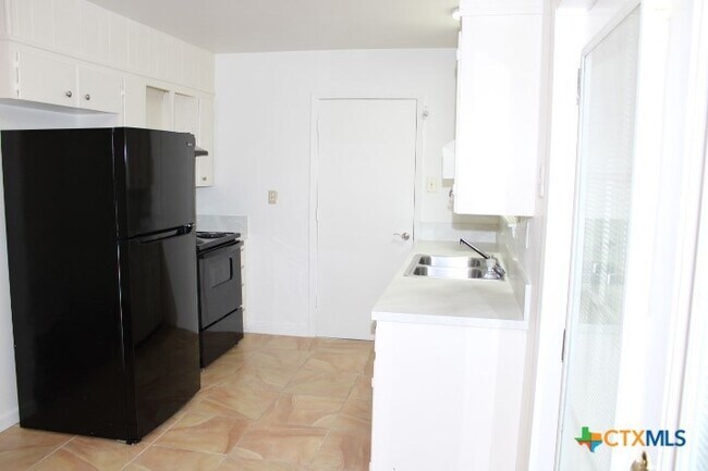 Building Photo - 1009 S 29th St