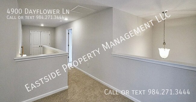 Building Photo - 4900 Dayflower Ln
