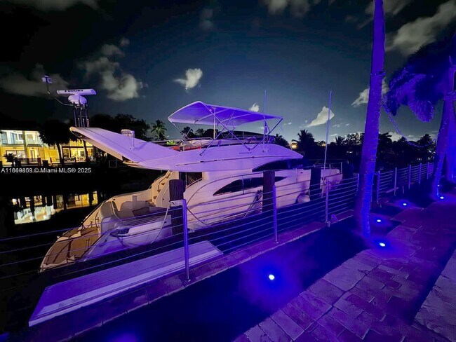 Building Photo - 3344 NE 167th St