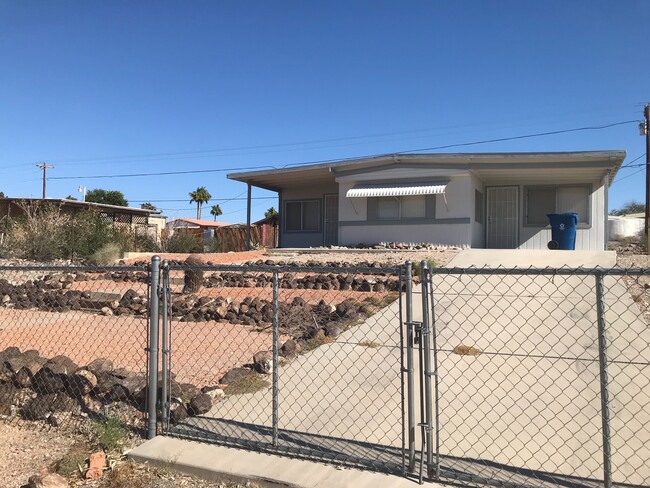 Building Photo - 1650 Arriba Dr