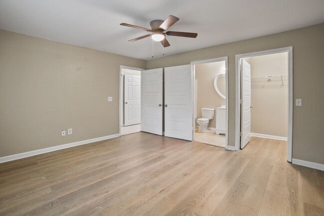 Building Photo - 5104 Fairington Ridge Cir