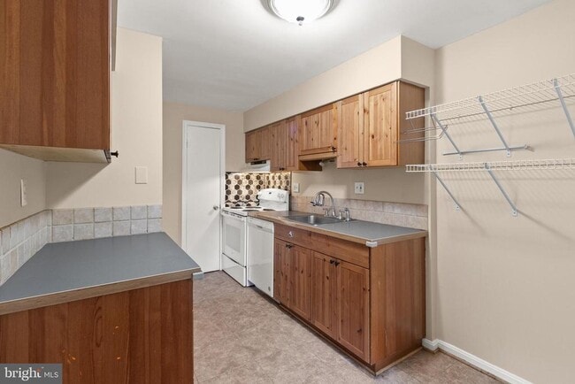 Building Photo - 13143 Putnam Cir