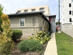 Building Photo - 8899 Reading Ave