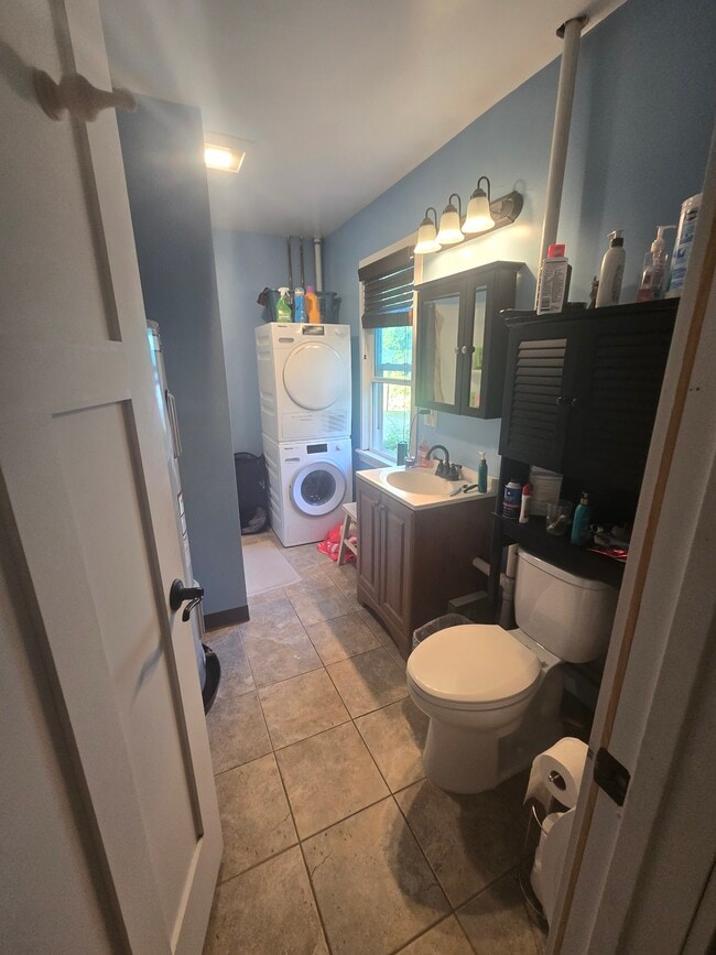 Building Photo - 5408 Main St