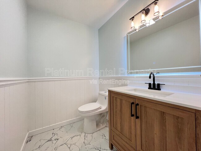 Building Photo - 1331 Buttercup Ct