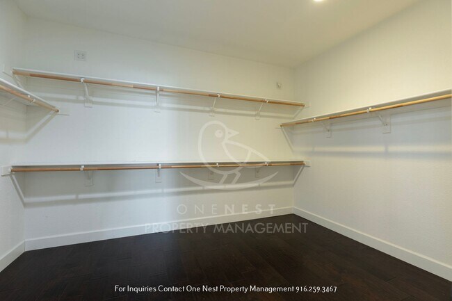 Building Photo - Offering a 6 Month Lease | 4 Bedroom 3 Bathroom Plumas Lake Beauty!