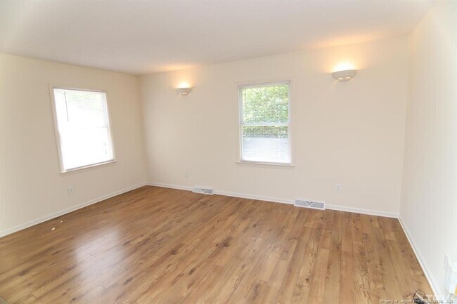 Building Photo - 6114 Deerwood Pl
