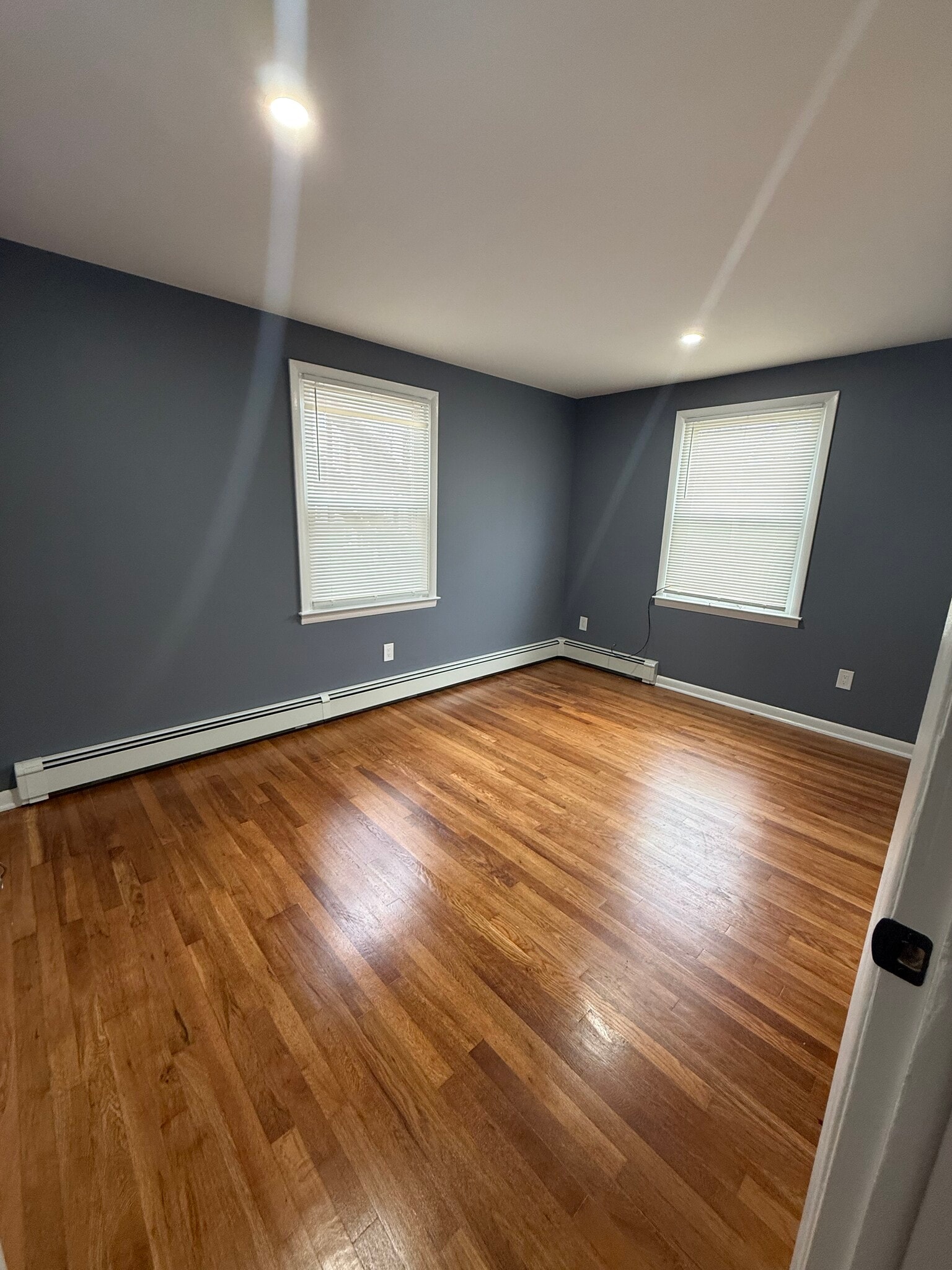 Building Photo - 25 Melrose Pl