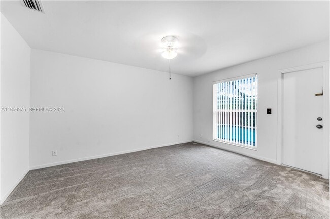 Building Photo - 7621 SW 146th Ave