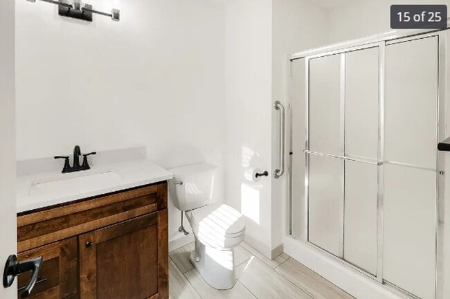 Building Photo - Newly Remodel 3 bed house - Rent $3k per m...