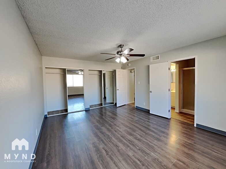 Building Photo - 5640 Neosho St