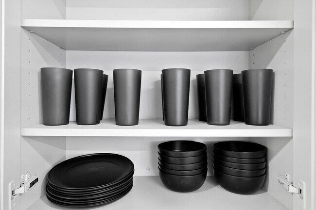 Building Photo - 704 NE 2nd St