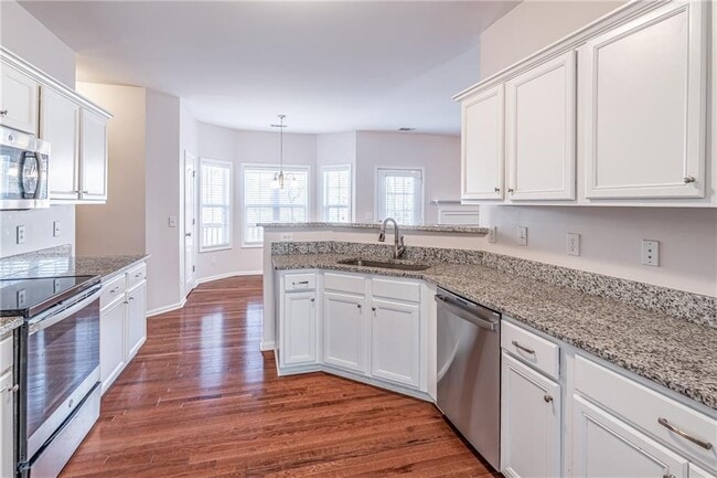 Building Photo - 2849 Suttonwood Way NE