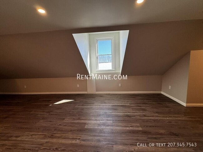 Building Photo - 2 Danielson St