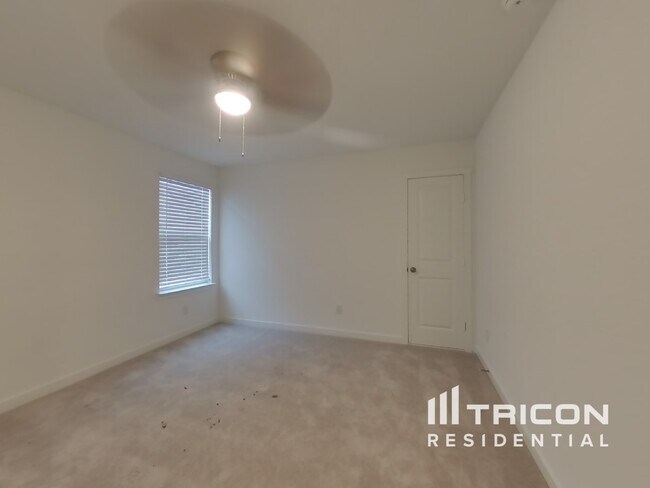 Building Photo - 2705 Serenity Grv Ln