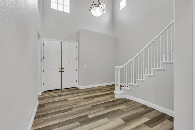 Building Photo - Gorgeous East Elk Grove Home