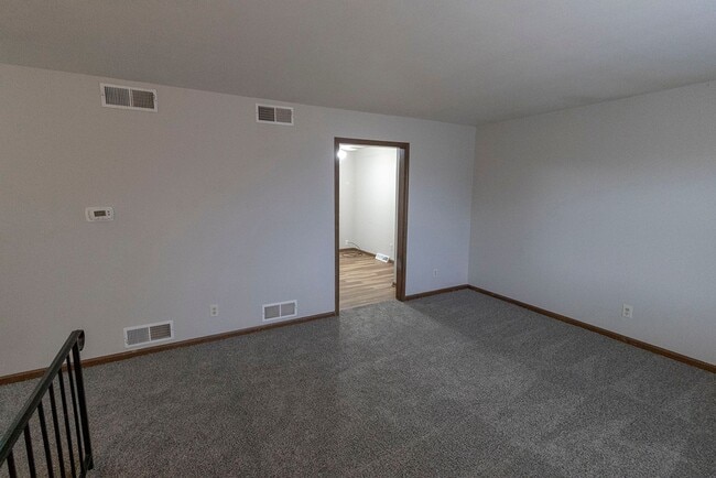 Building Photo - 4465-4467 Santa Anna Dr.