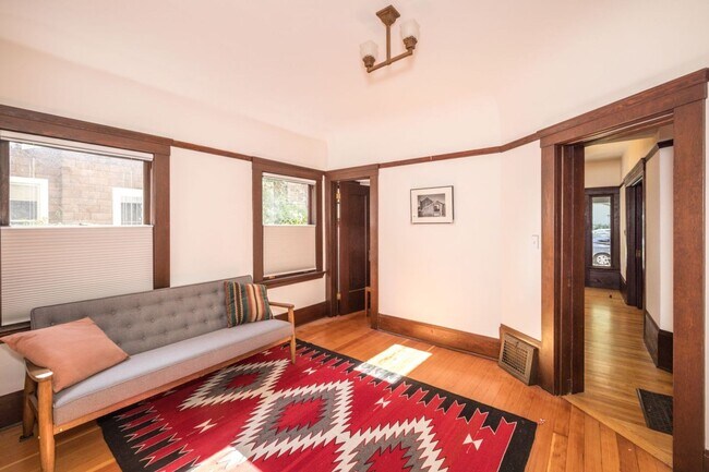 Building Photo - Spacious Home w/ Old World Charm, Steps to...