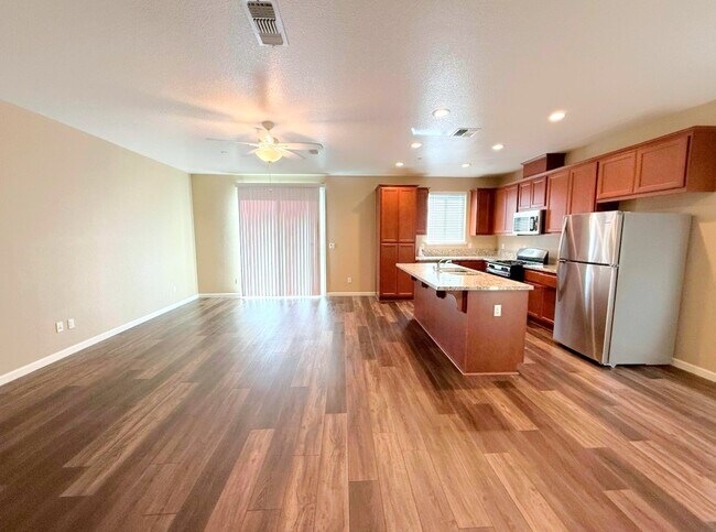 Building Photo - 4422 Andrea Dr