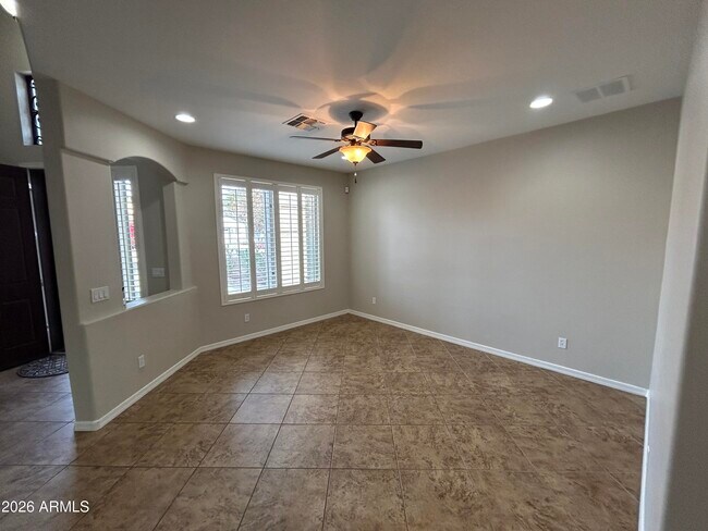 Building Photo - 5411 W Rowel Rd