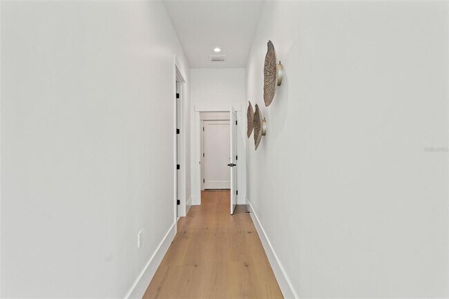 Building Photo - 804 Idlewood Dr