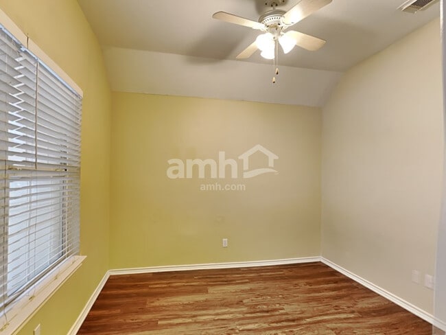 Building Photo - 8206 Coppergate