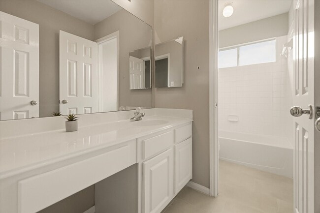 Building Photo - 11511 Mill Bridge Ct