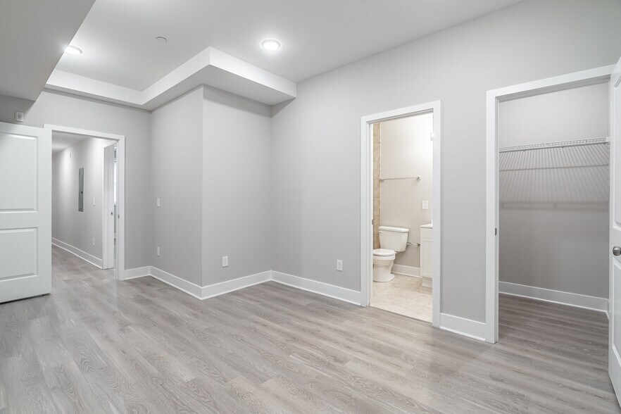 Building Photo - 421 N 39th St